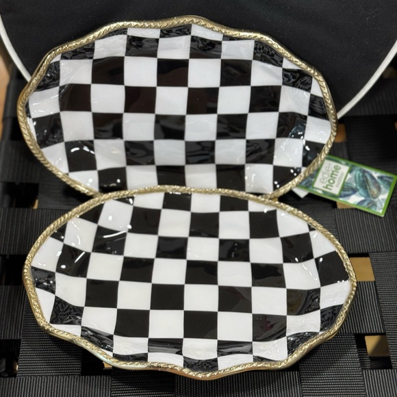 Black and White Checkered Plates with Gold Trim - Picture 2 of 2